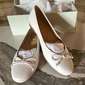 Nurture Solizza in white